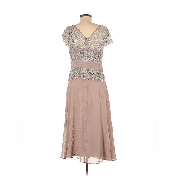 Emma Street cocktail dress NWT size 6 - Picture 2 of 2